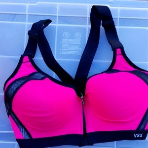Victoria's Secret Incredible Sports Bra 32D